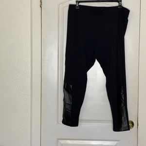 Moto style Black leggings with faux leather